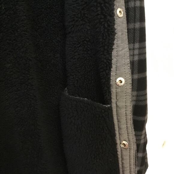 Voyager Dark Gray Plaid Sherpa Shirt - Picture 7 of 16